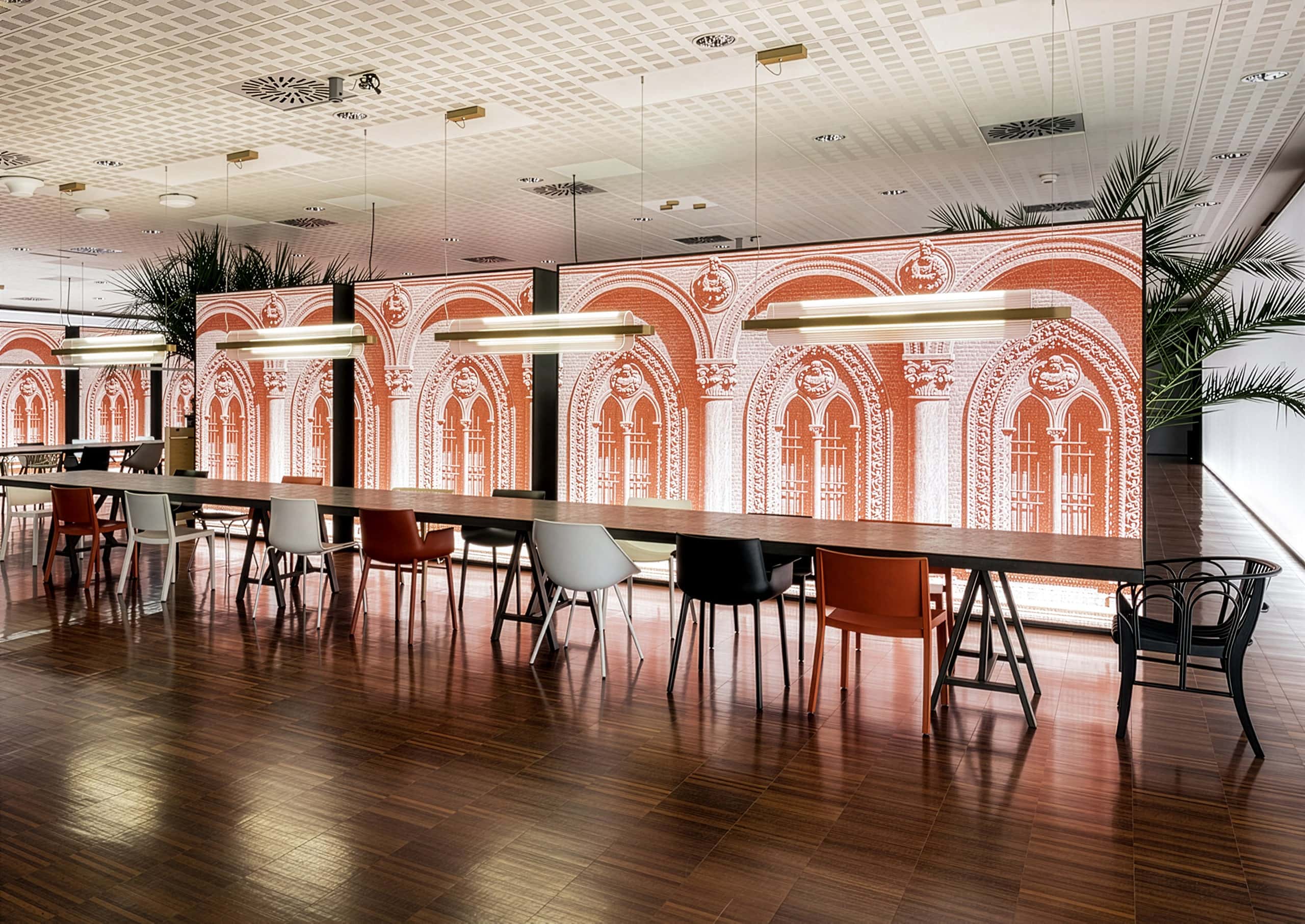 Lounge con lampada Nami — Red Lounge Salone del Mobile Milano, Italia — KDLN