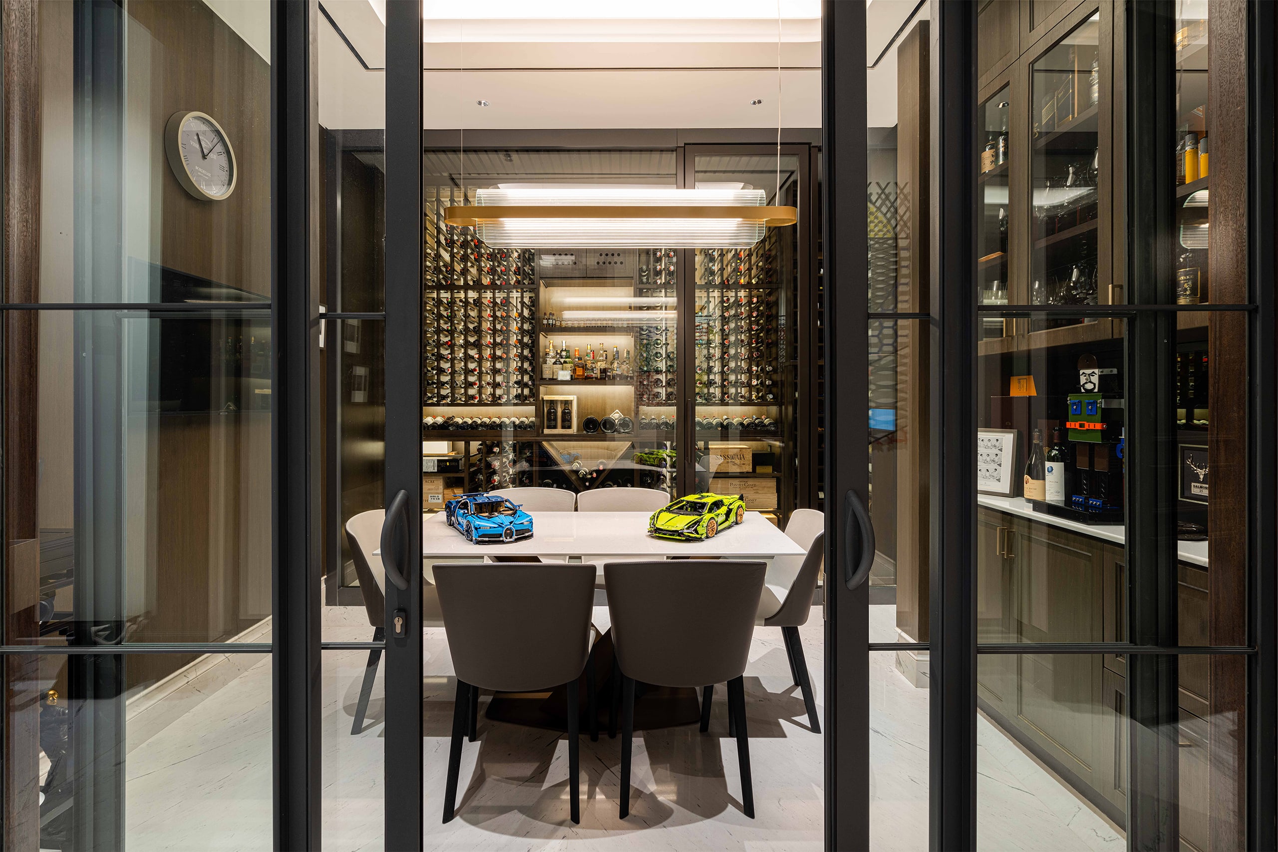 Lounge con lampada Nami — Janur Elok Residence, Jakarta — KDLN