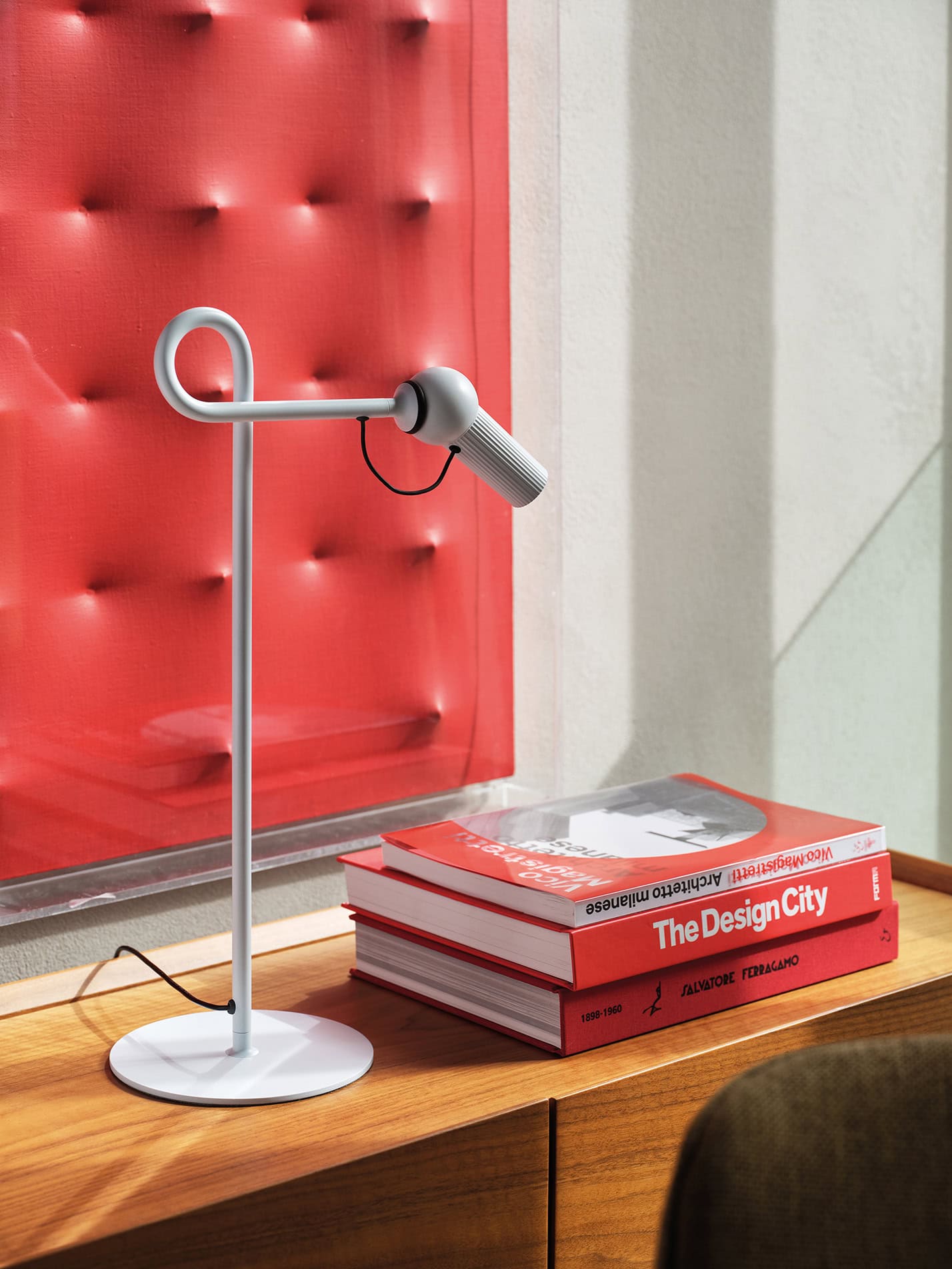 Mobile con libri con lampada Bird Table