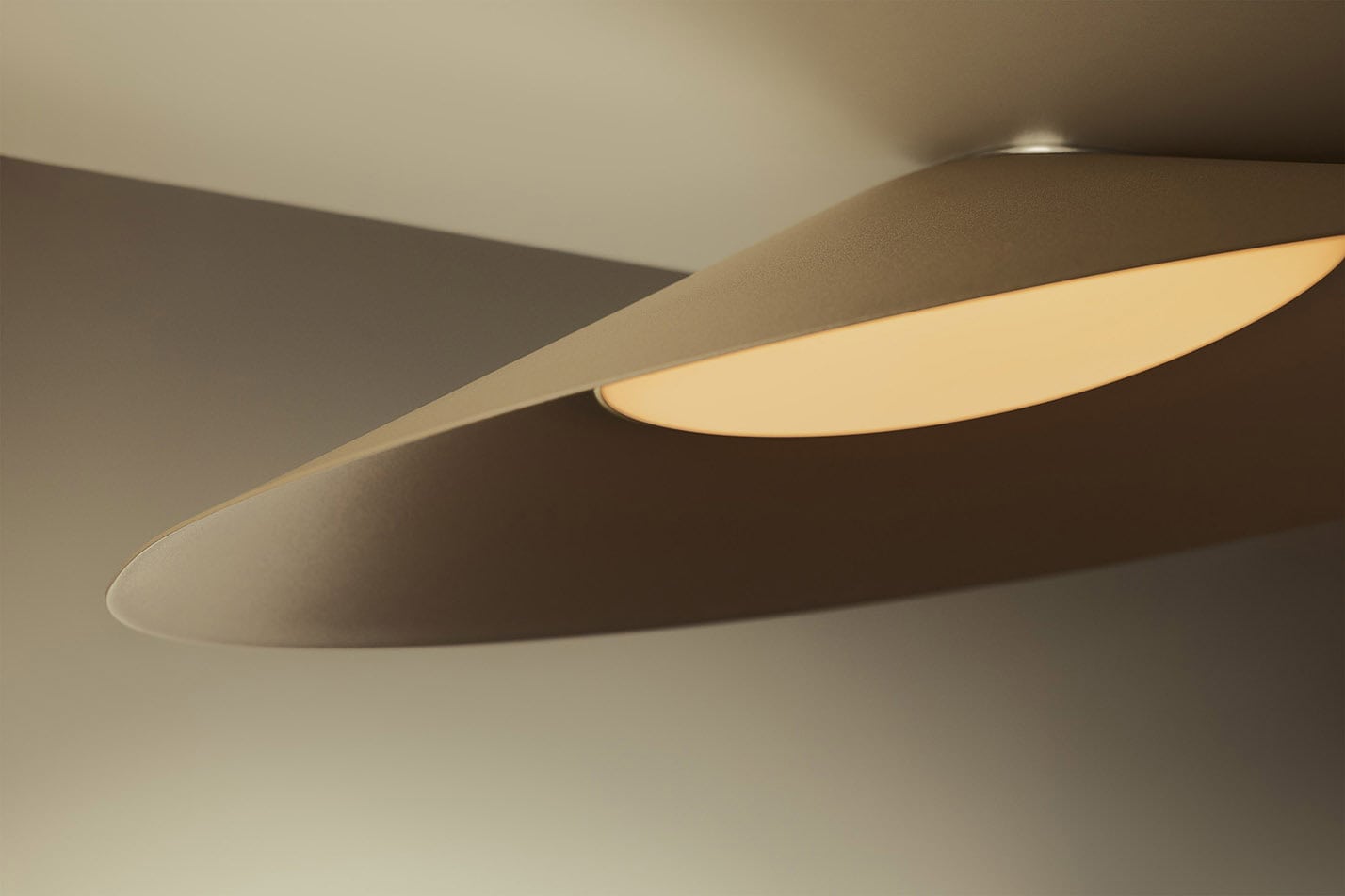 Close up lampada Kate Ceiling